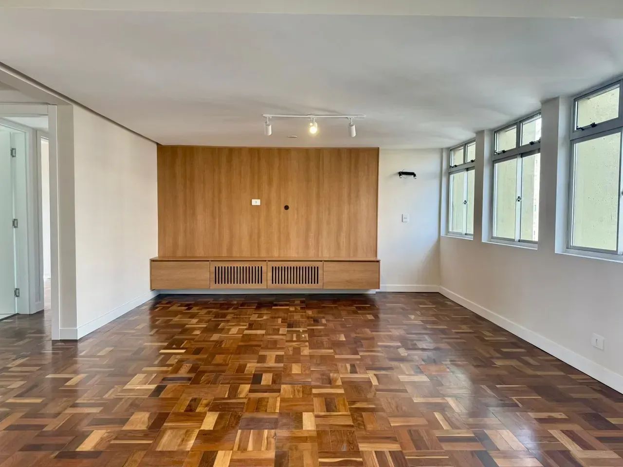 Apartamento reformado de 112 m² no Edifício Saldanha da Gama | Centro - Foto 4