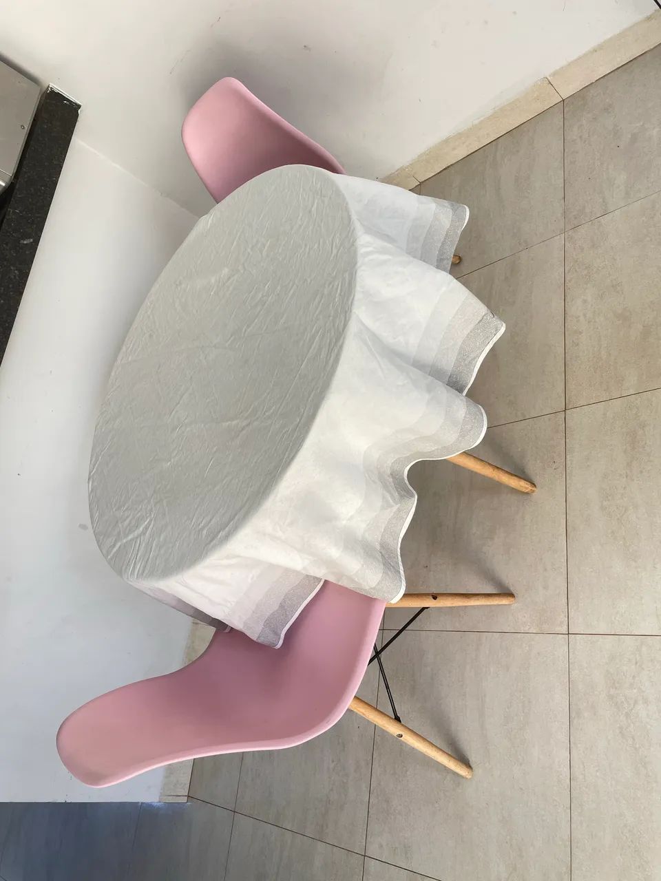 Mesa com duas cadeiras  - Foto 3