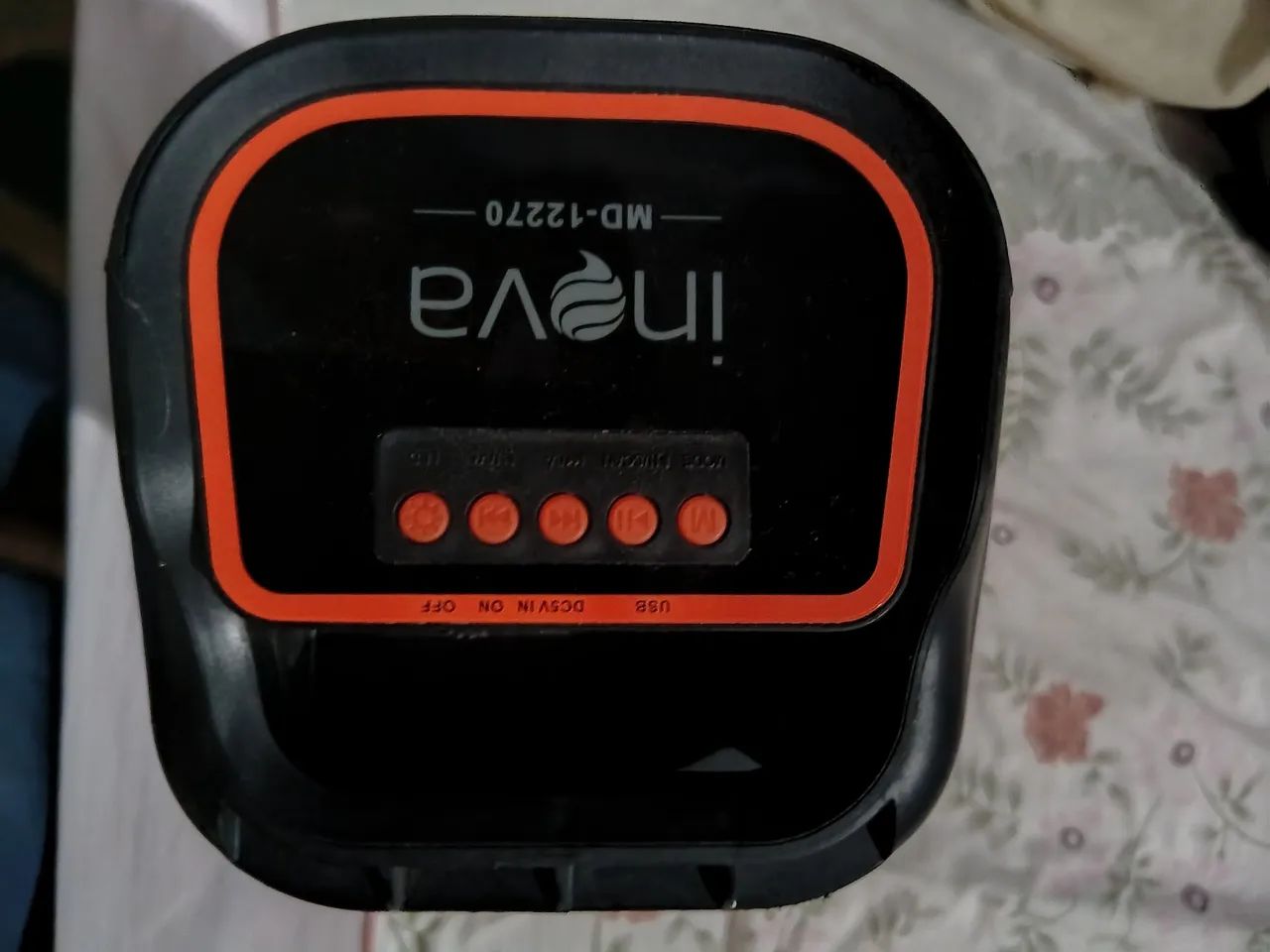 Vendo caixa de som com RGB - Foto 2