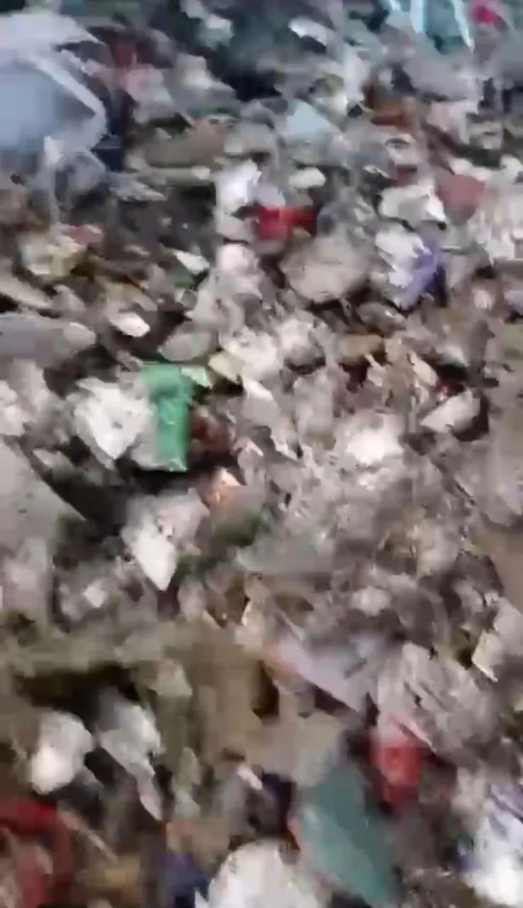 Pet com Rótulo e Tampinhas de PP