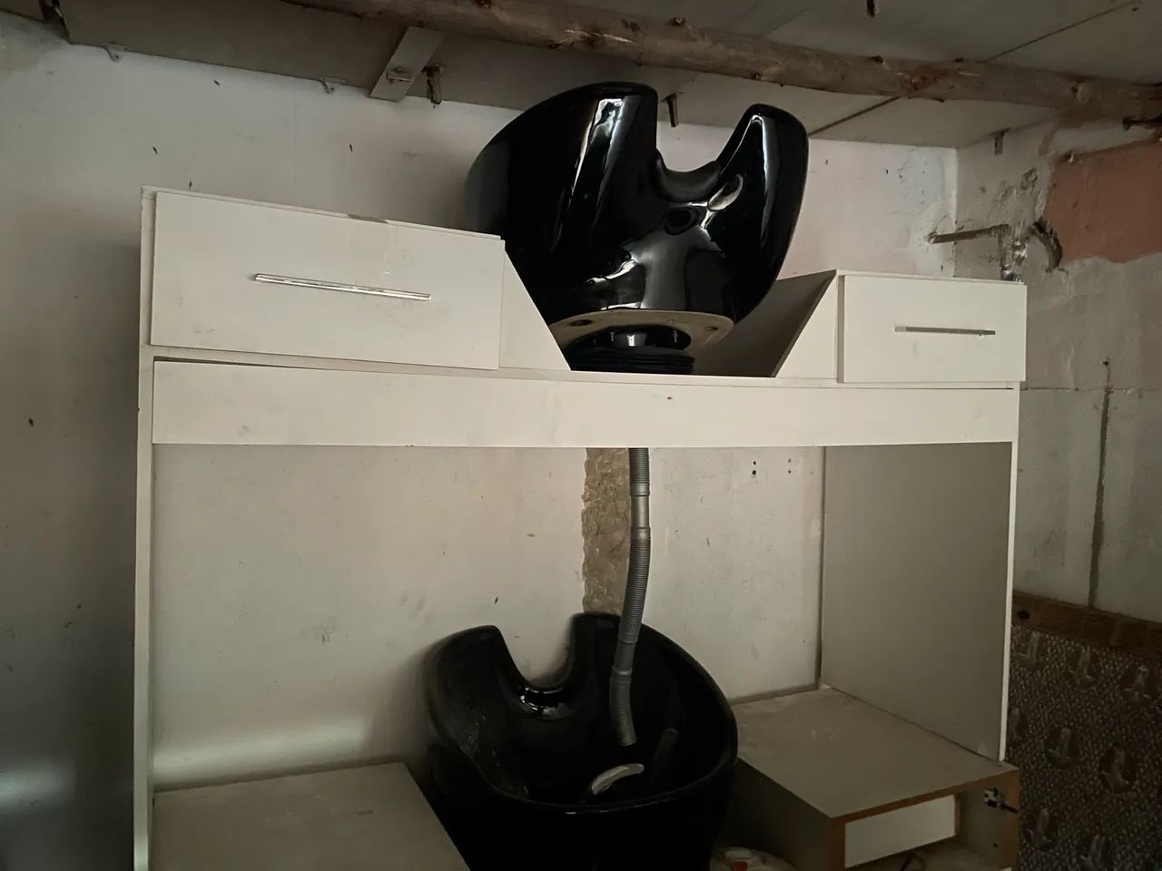  2   Bancada para salão com Cuba de porcelana  - Foto 2