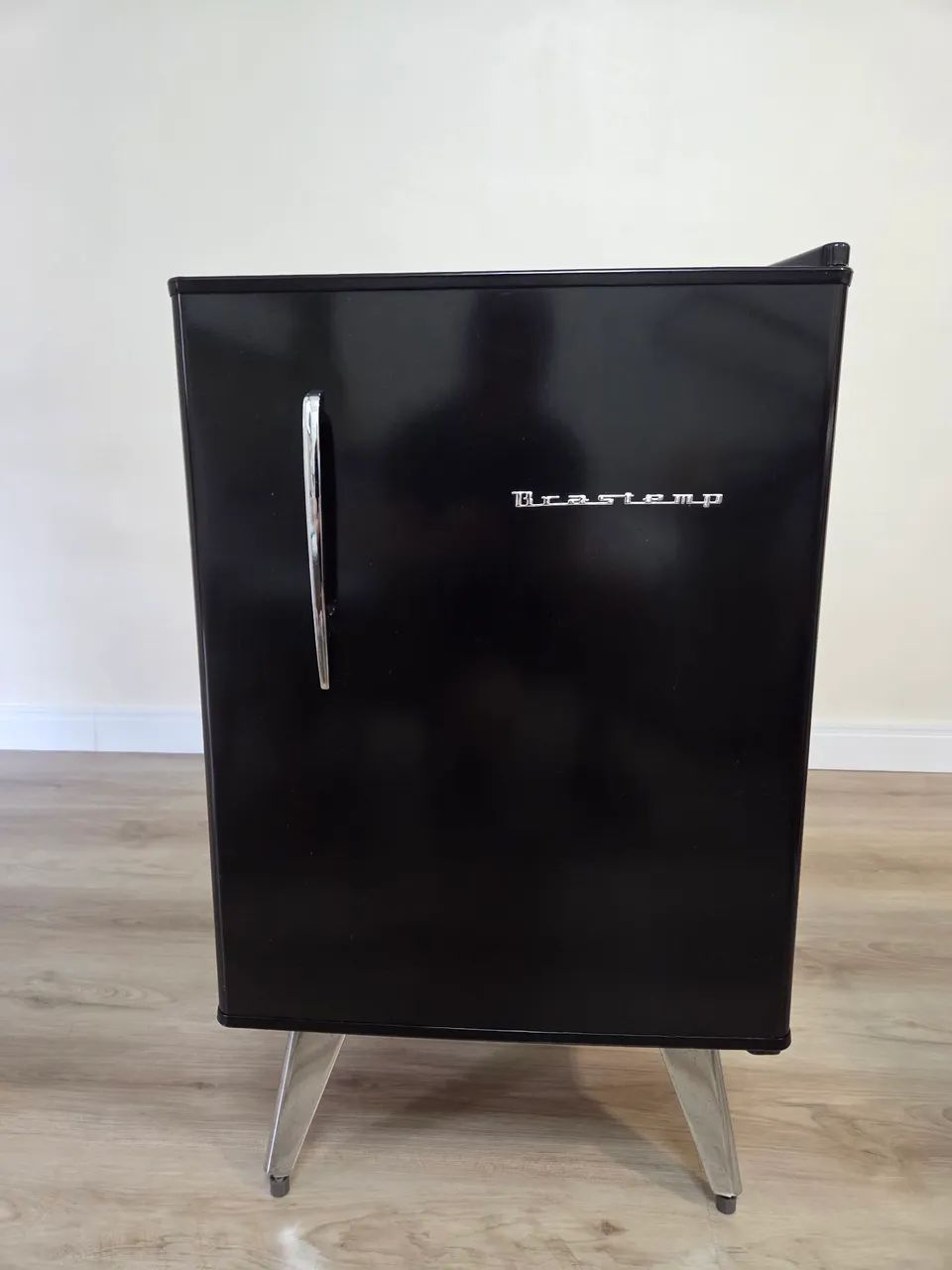 Frigobar Brastemp retro