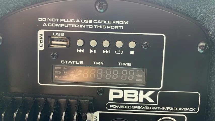 Caixa Ativa Peavey PBK 12P - Potência e qualidade profissional