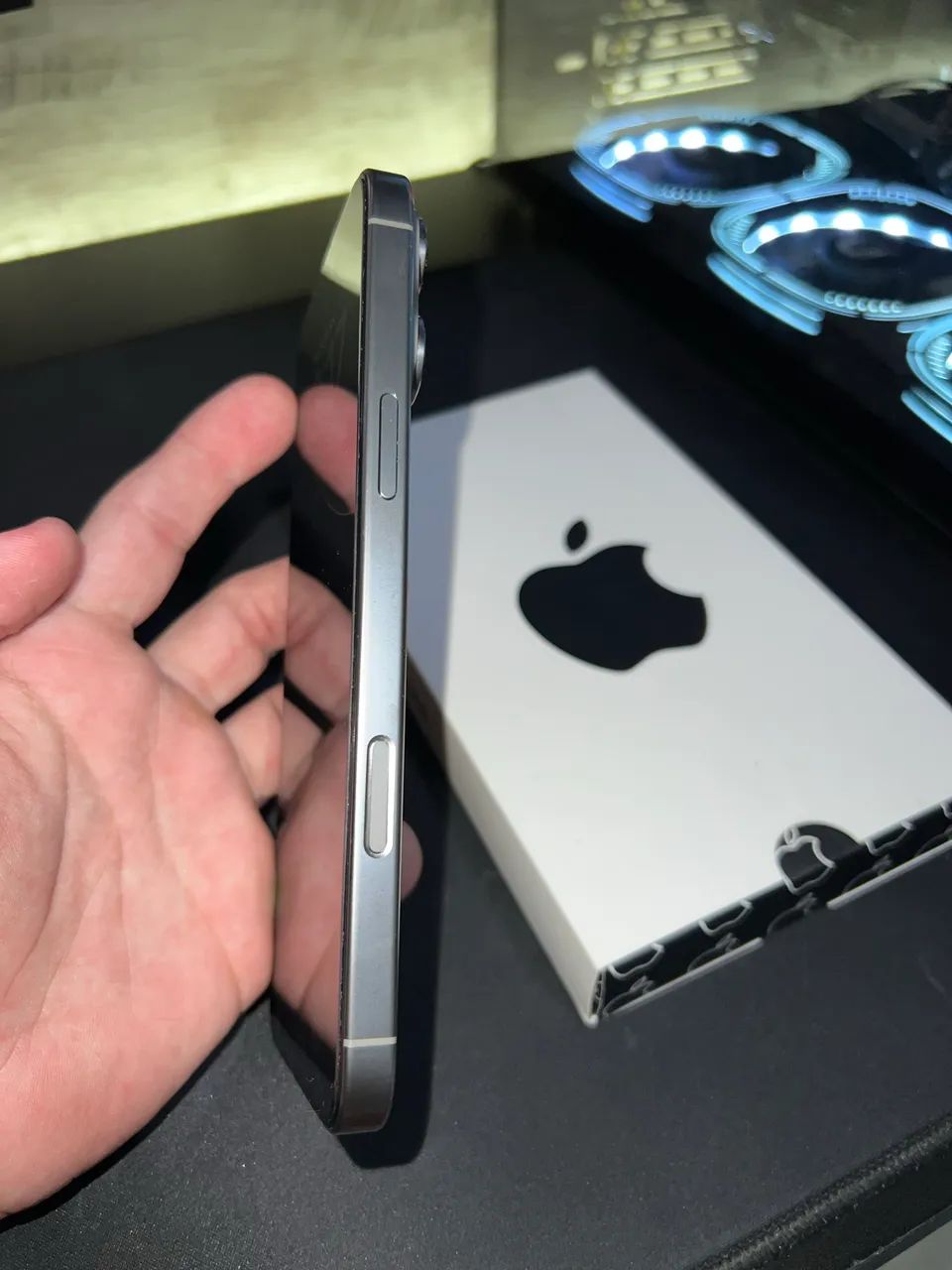 iPhone 16 Pro Max 512GB - Foto 3
