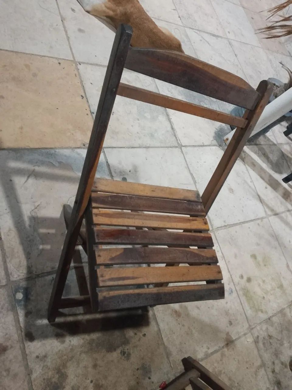 Cadeiras de madeira.  - Foto 3