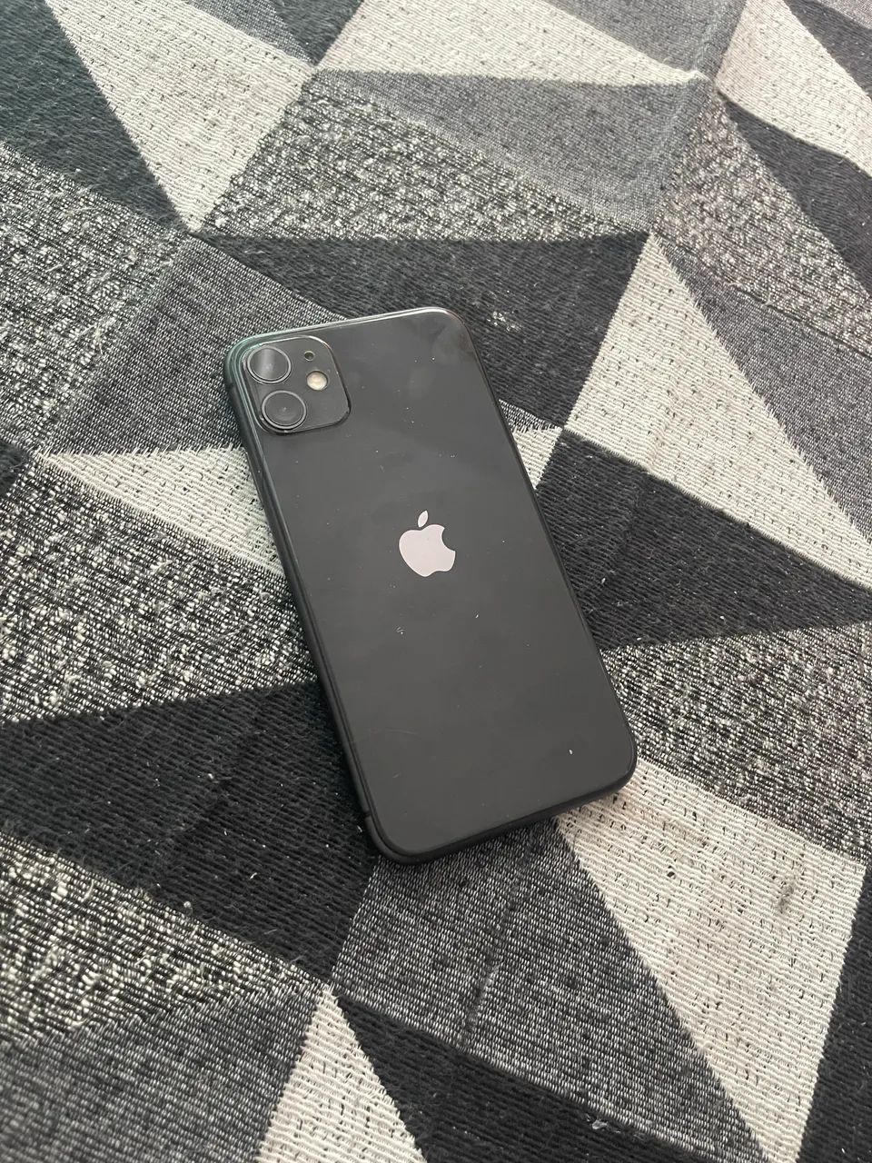 iPhone 11 semi novo 128gb 