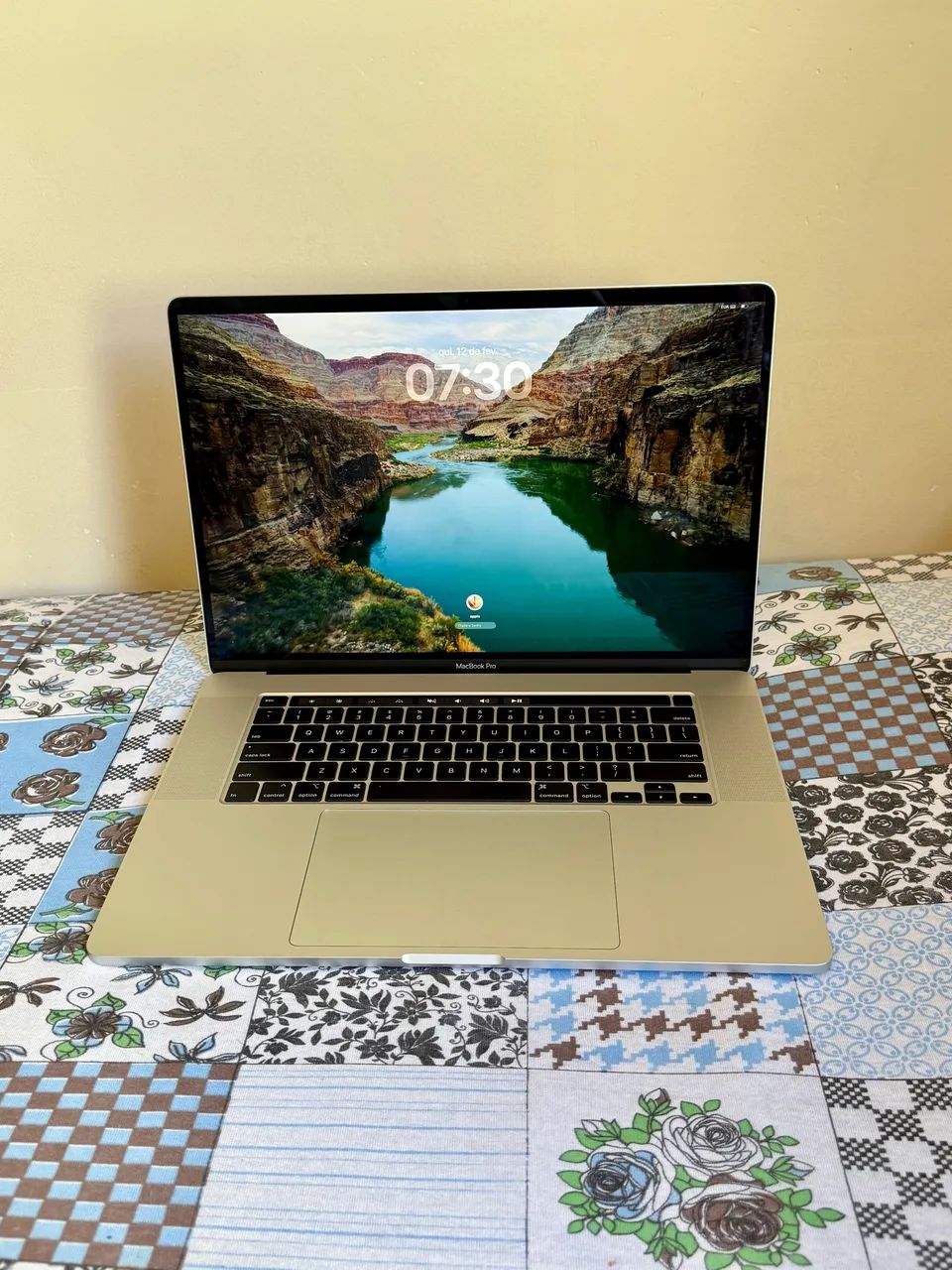 MacBook Pro 16? 2019 - Core i7 | 16GB RAM | 512GB SSD | Radeon Pro
