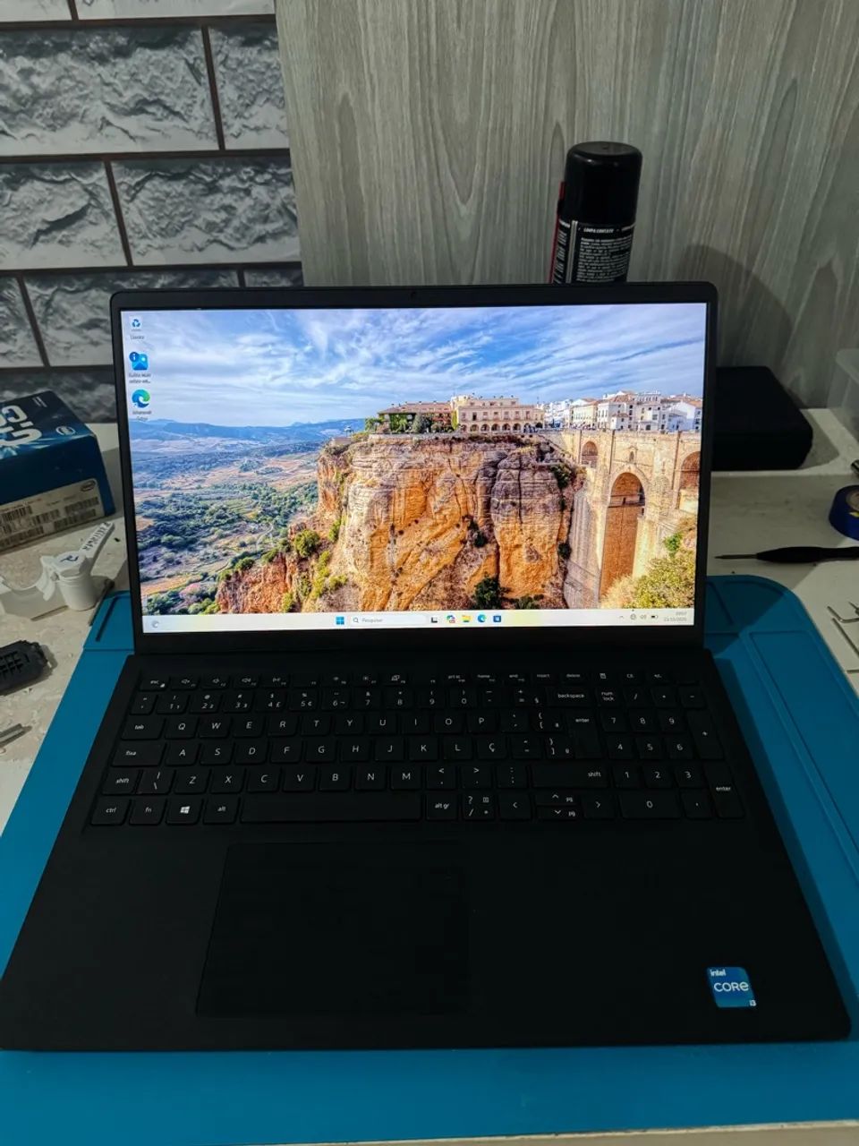 Notebook dell i3 