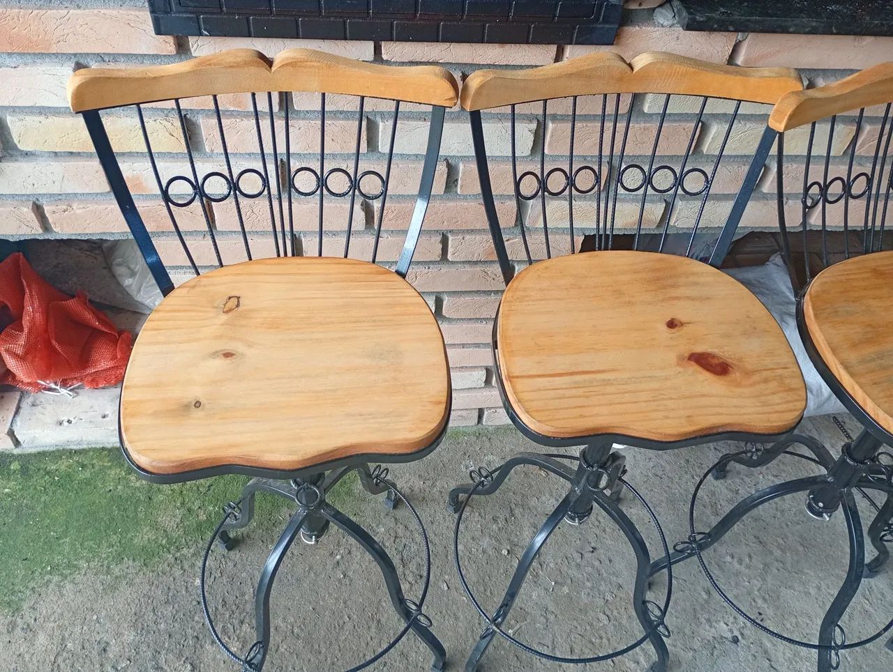 Vd 4 Banquetas com 3 regulagem de altura  - Foto 2