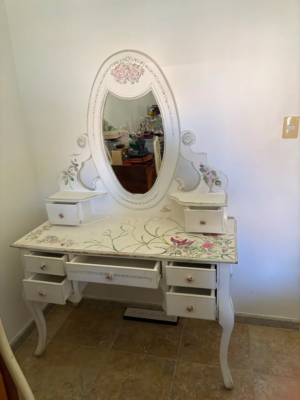 Penteadeira Provençal Vintage com Espelho Oval e Pintura Floral