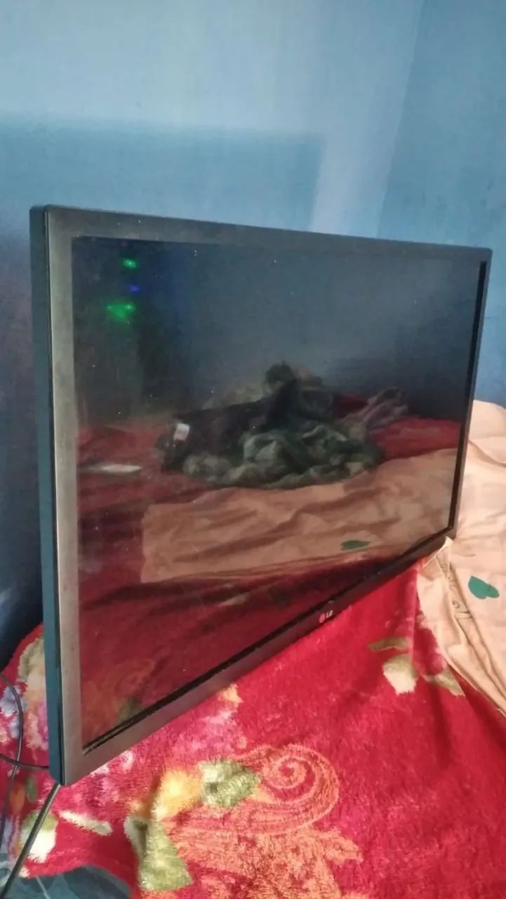 Vendo uma TV da marcar LG 32 polegadas bem conservada não faço entrega aceito propostas  - Foto 2