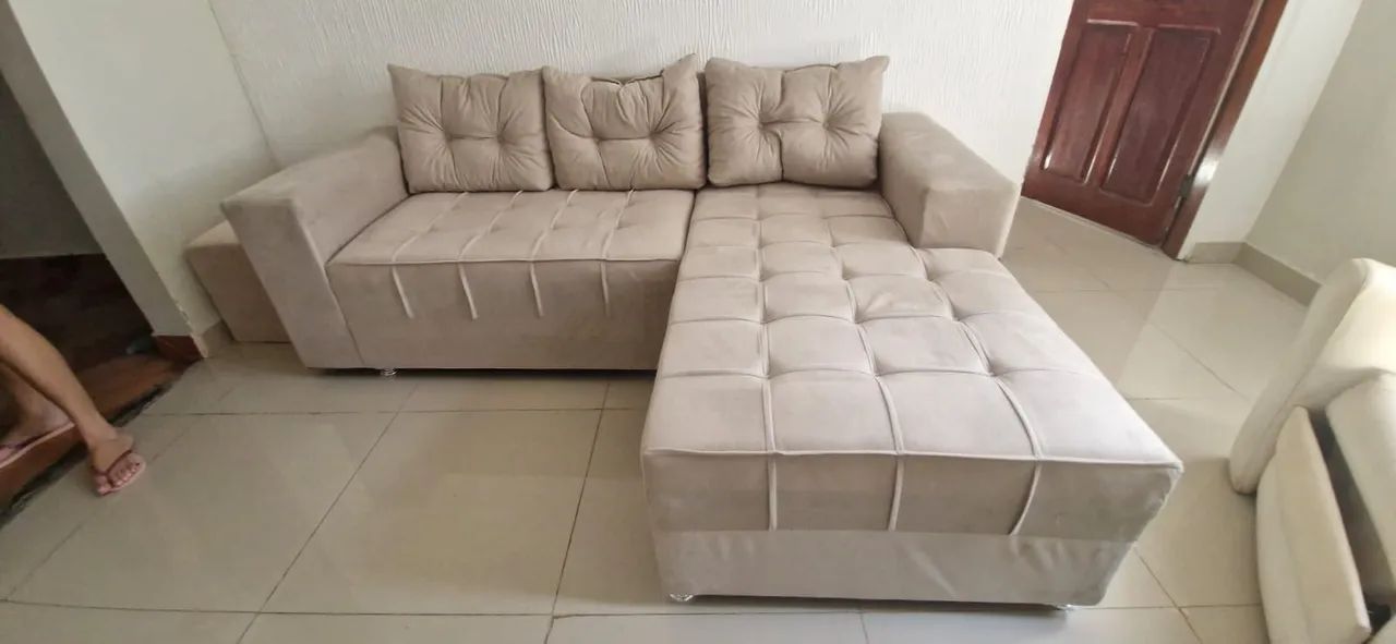 Sofá chaise três lugares RECEBA HOJE 