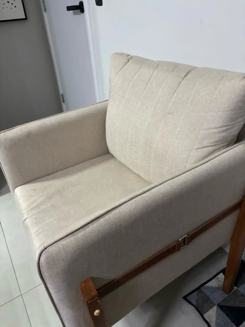 Kit com 2 Poltronas Decorativas Linho Bege Orion 77cm
