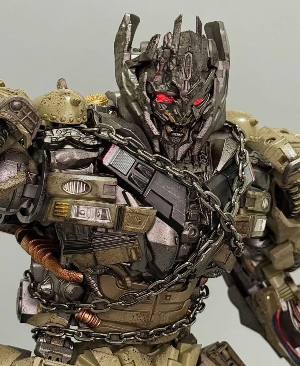 Transformers Megatron DP-01V Dark Side of the Moon novo - Foto 3