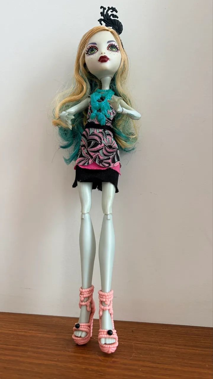 Boneca Monster High Lagoona Blue Frights Camera Action G1 - Foto 5
