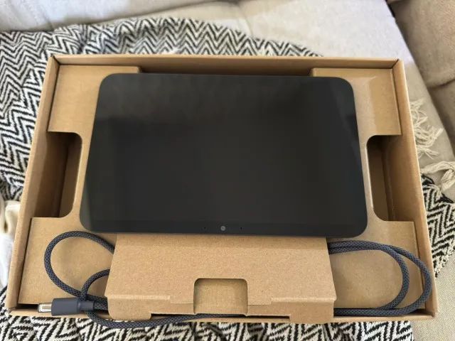 Amazon Echo Show 8