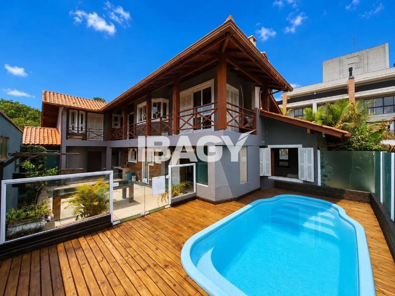 Excelente Casa 3 dormitório(s) em Lagoa da Conceição - FLORIANÓPOLIS