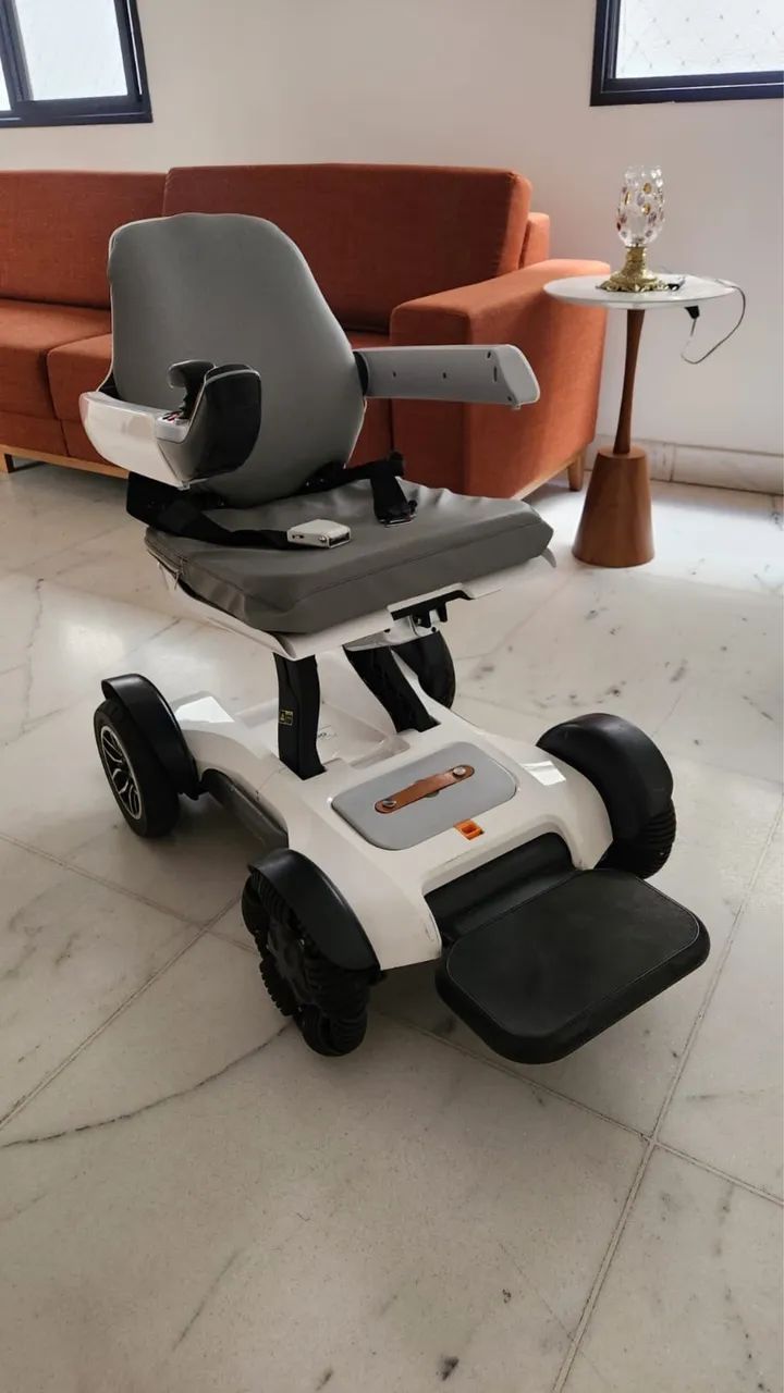 Cadeira de Rodas motorizada - Spacemed - Foto 2