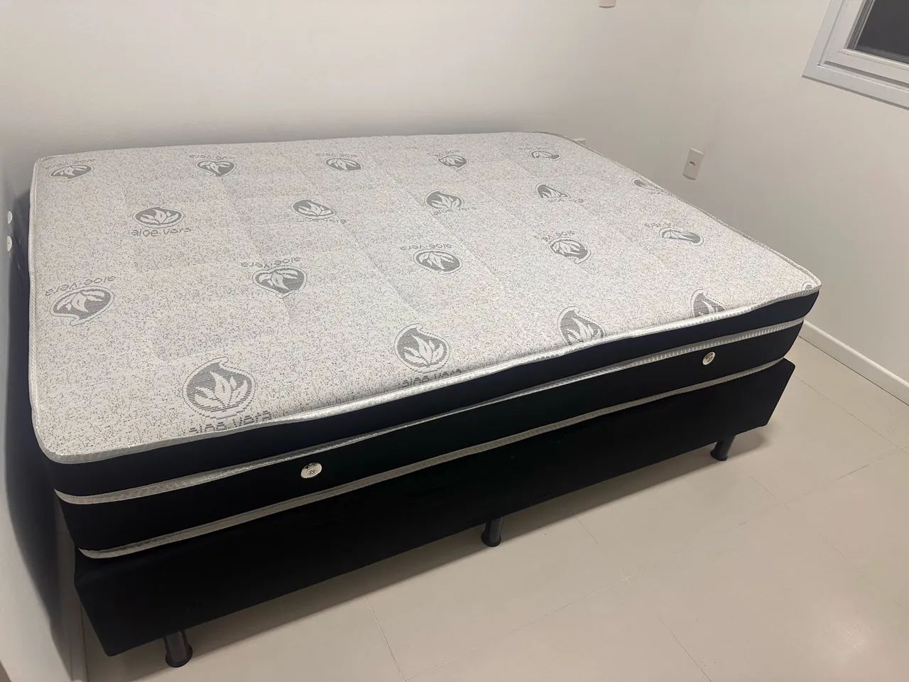 Cama casal NOVO 1.38x1.88 entrego  - Foto 5