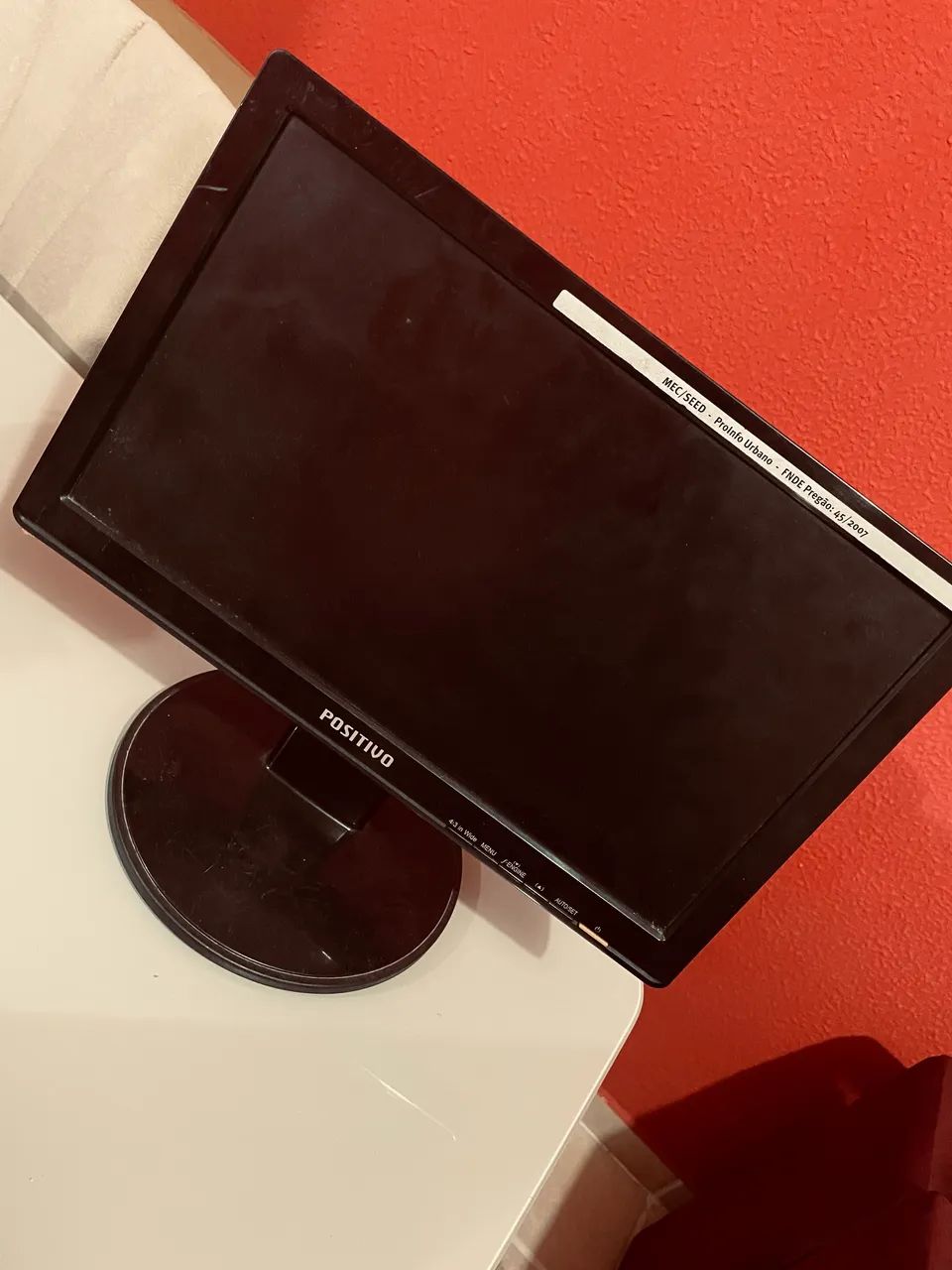 2 Monitores POSITIVO  15 e 15,6 - Escritório - Foto 2
