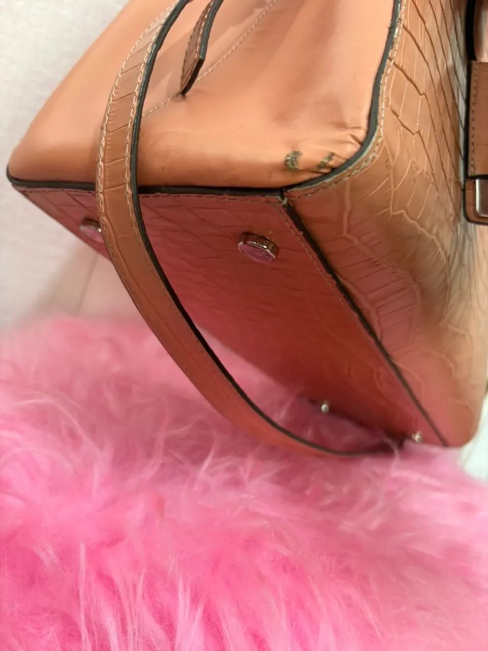 bolsa schutz couro croco nude rosado - Foto 3