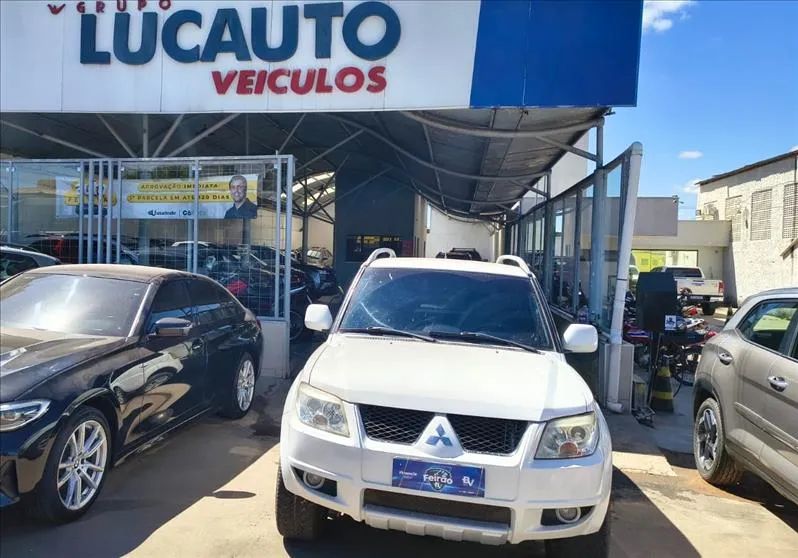 Mitsubishi Pajero 2011