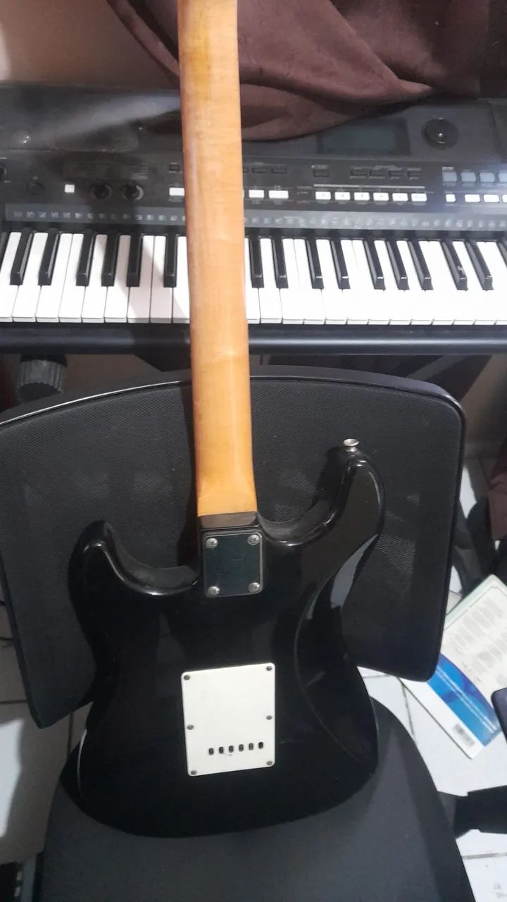 Guitarra (Usada)