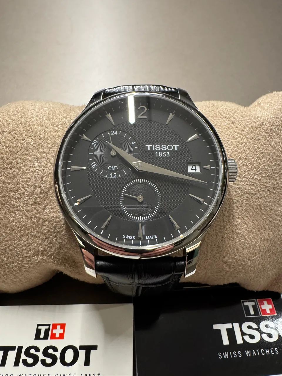 Relógio TISSOT Tradicional GMT - Foto 2