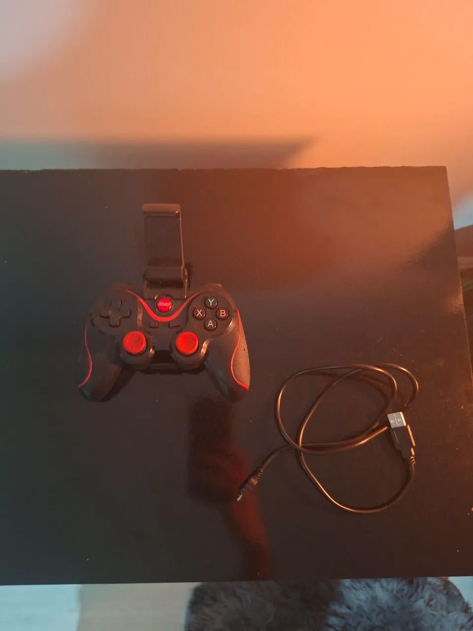 3 Controles, dois de PS4 e um Bluetooth - Foto 3
