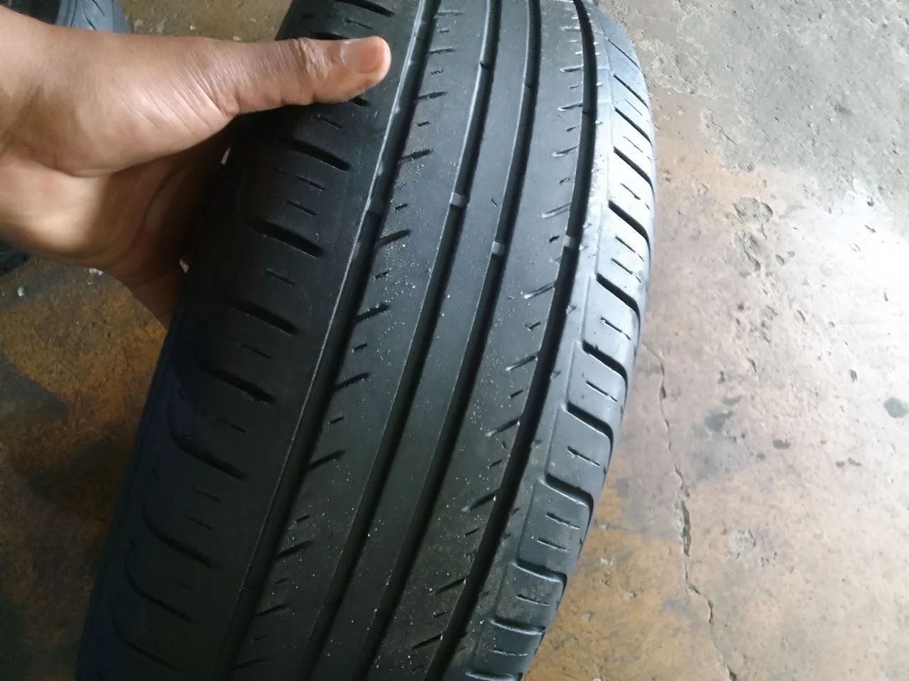 Pneu 195/60/15  - Foto 2