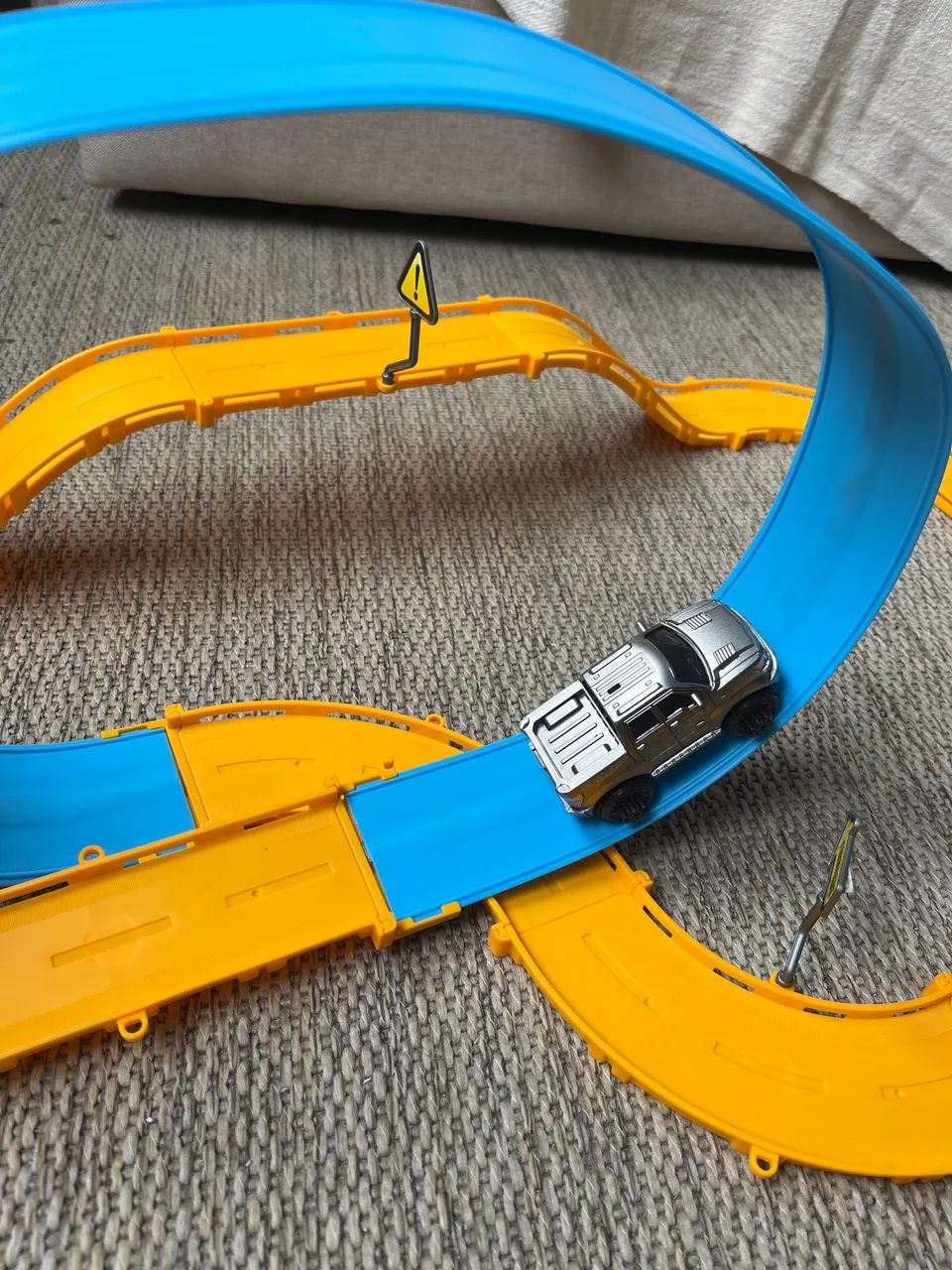 Pista de carrinhos com ímã, compatível com Hot Wheels  - Foto 4