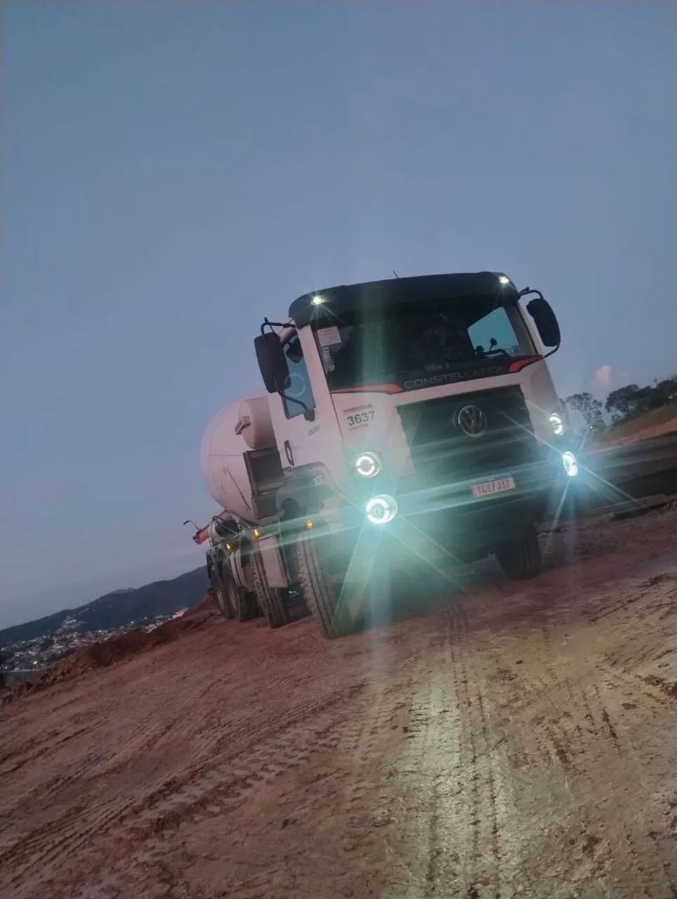 Aluguel de Caminhão Betoneira em MG - Foto 2