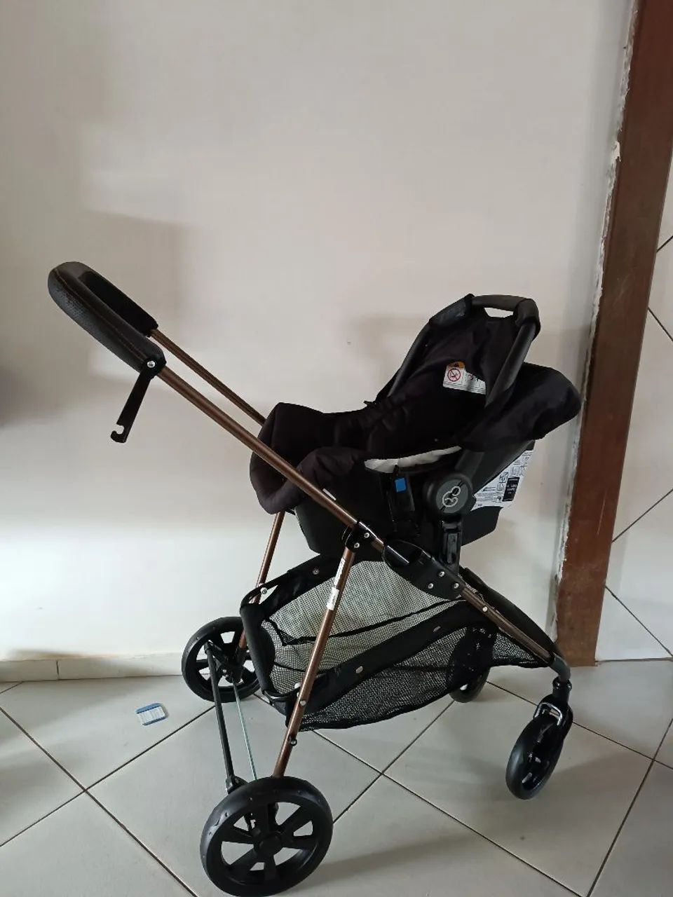 Carrinho Moisés + bebê conforto - Foto 2