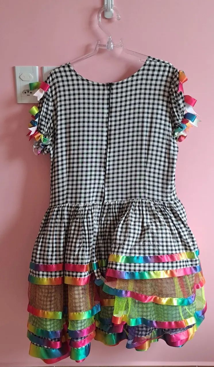 Vestido junino - fitas coloridas - Foto 4