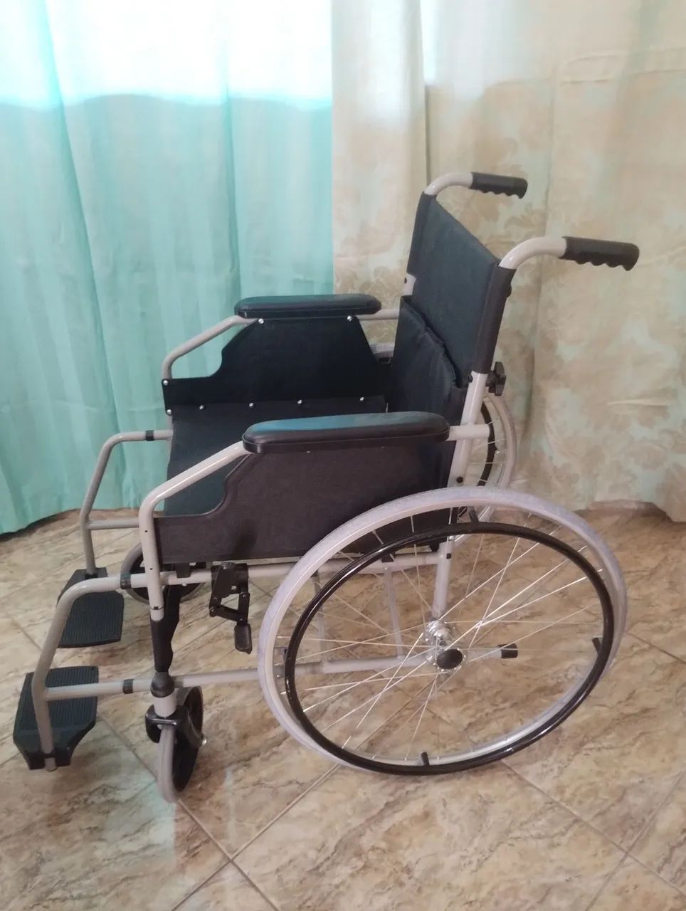 Cadeira de rodas ( Nova - não usada) - Foto 6