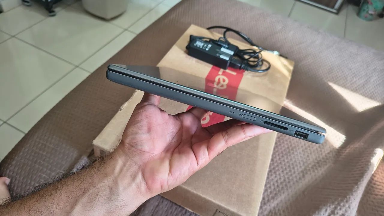 Notebook Lenovo Slim 3 8G-ram  - Foto 2