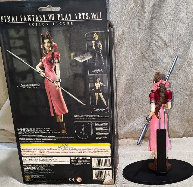 Play Arts Final Fantasy Vii 7 No 3 Aerith (clássico) - Hobbies e