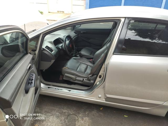 Civic - Foto 2