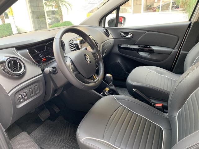Captur Intense 1.6 16V Flex automática - Foto 11