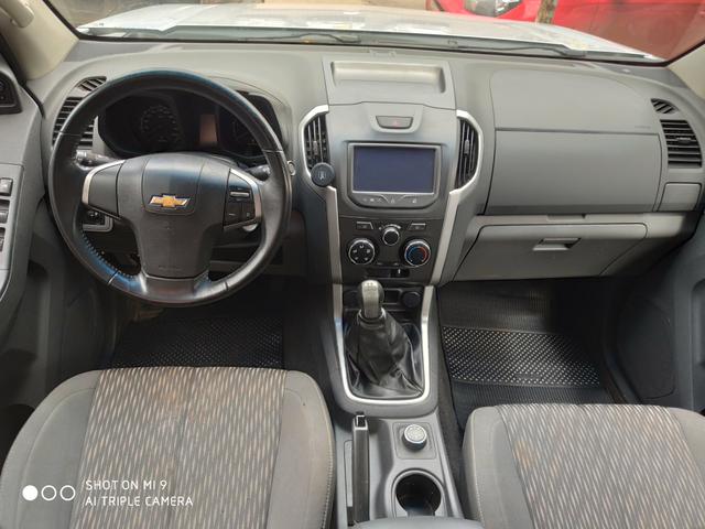 S10 2.8 LT 4x4 Manual 2016 Completa, aceito trocas e financio sem entrada - Foto 6