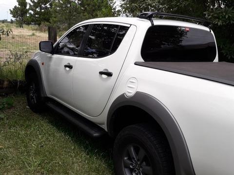 Mitsubishi l200 triton