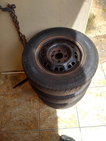 Rodas gol aro 13 mas pneus - Foto 8