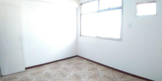 Excelente Apto grande vazio 02Qts com dependência completa garagem elevador Cachambi - Foto 6