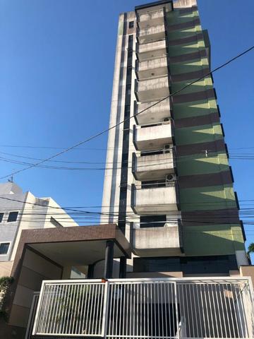 Alugo excelente flat mobiliado no Centro - Foto 3