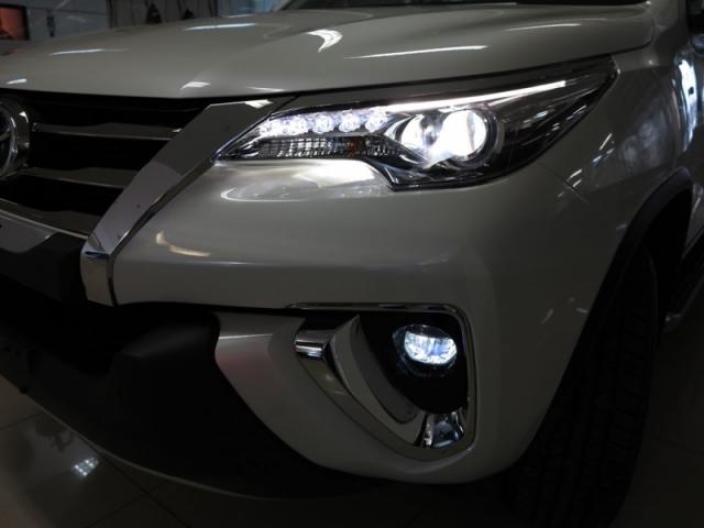 TOYOTA HILUX SW4 2.8 SRX DIAMOND 4X4 7 2019 - Foto 14