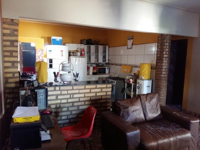 Ótima Casa com piscina e Ponto Comercial - Foto 16