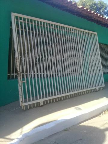 Vendo portão 400,00 - Foto 2