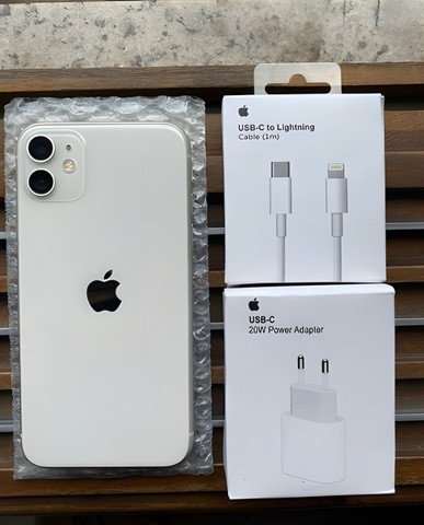 iPhone 11 de 64Gb Branco semi novo