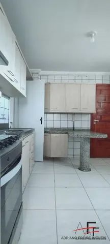 Apartamento mobiliado com 3 quartos no Condomínio Edifício Athenas. - AP53139