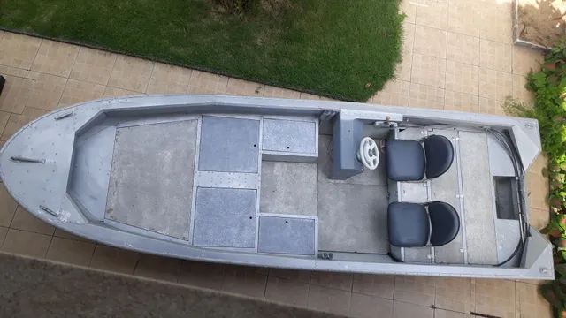 Bass Boat de alumínio 5,5 m.
